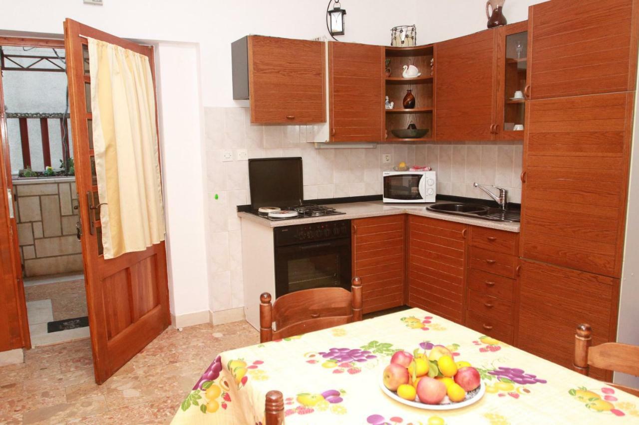 Appartamento Raos Iva Traù Esterno foto