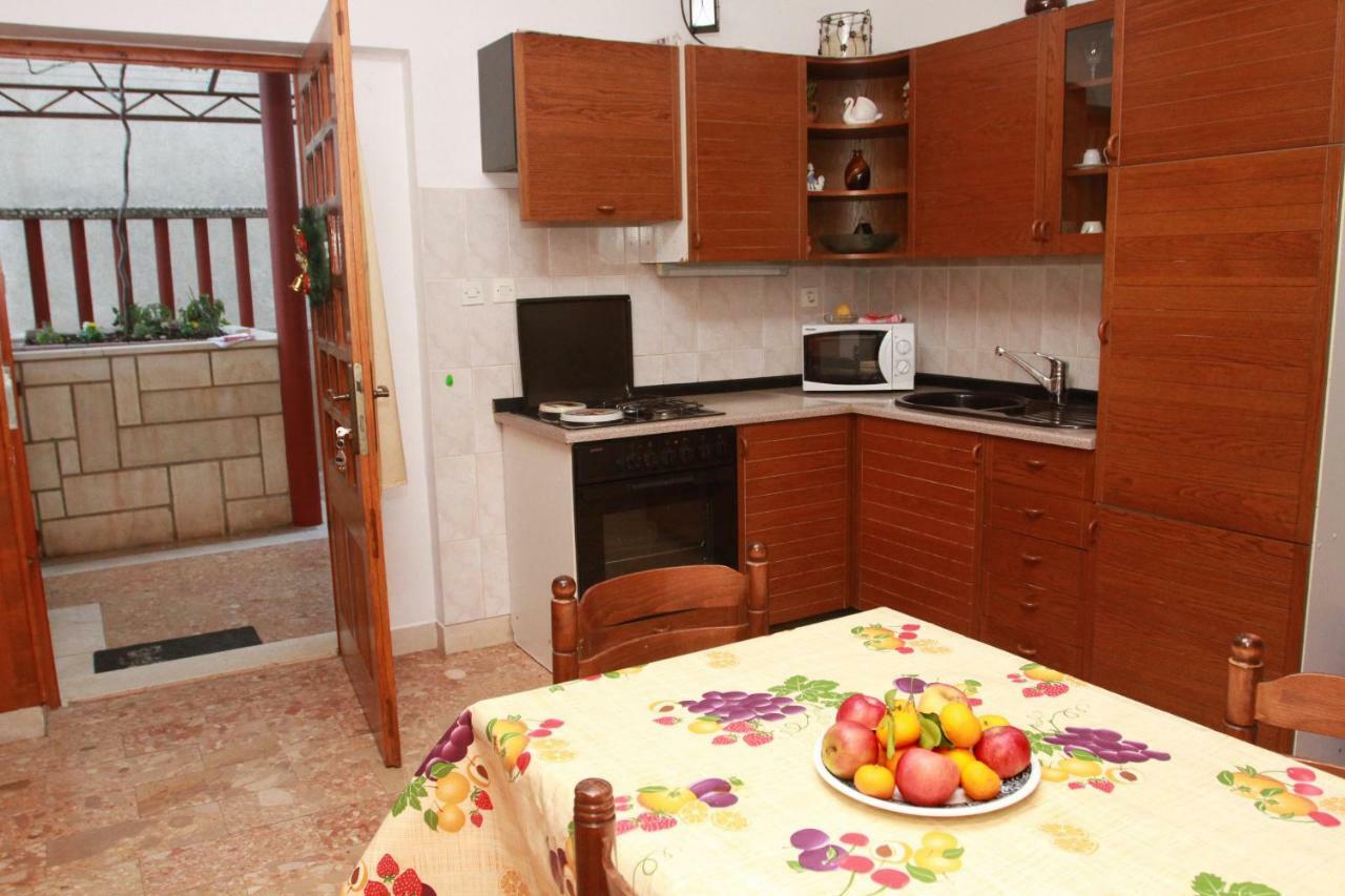 Appartamento Raos Iva Traù Esterno foto