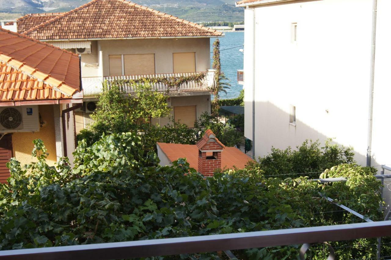 Appartamento Raos Iva Traù Esterno foto